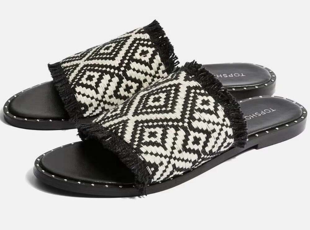 Topshop Hanna Finge Black & White Woven Geometric Flat Fringe Sandals- 7/38
